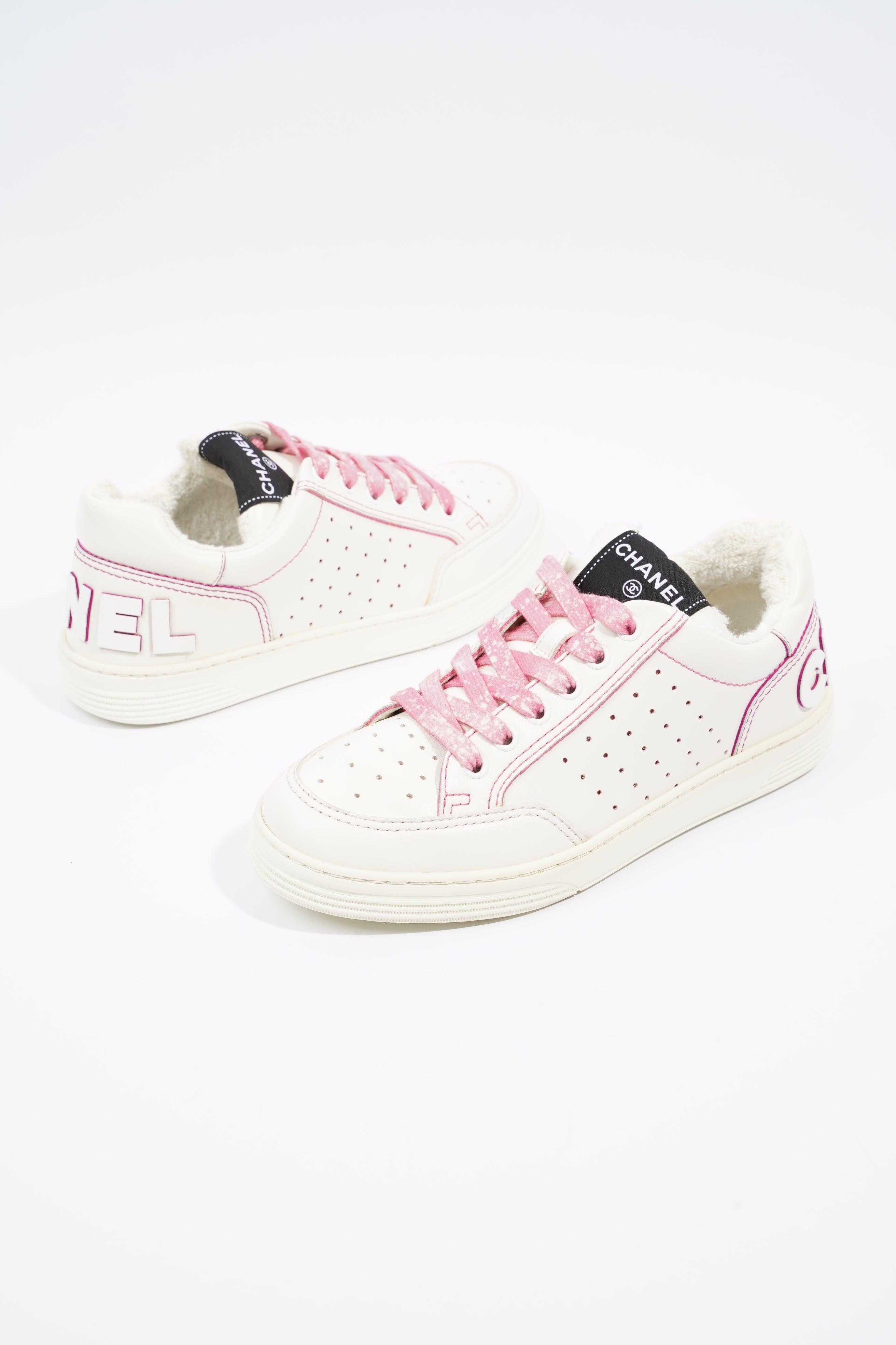 Chanel Chanel Logo White / Pink Calfskin Leather EU 37 UK 4
