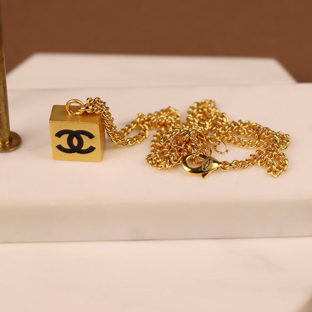 BG - Holiday Necklace chanel038