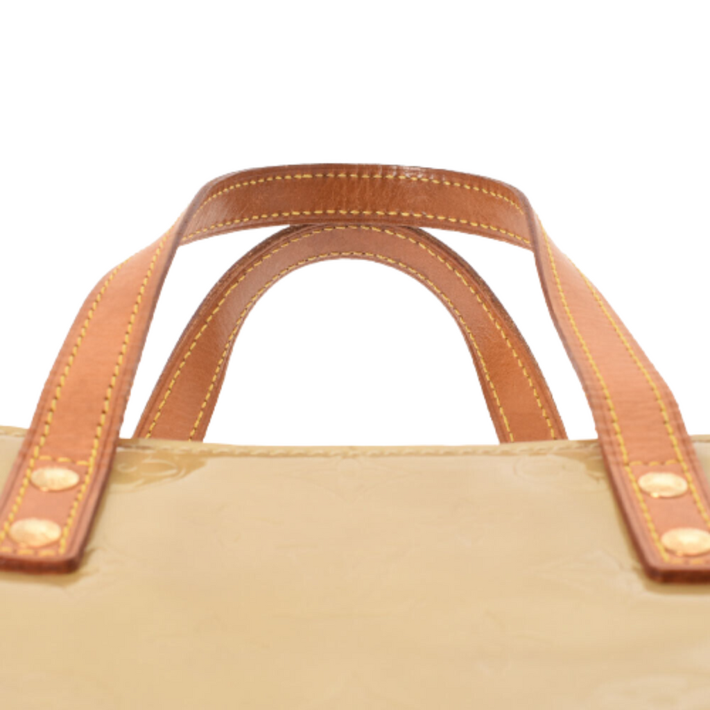 Louis Vuitton Beige Patent leather Reade handbag bag