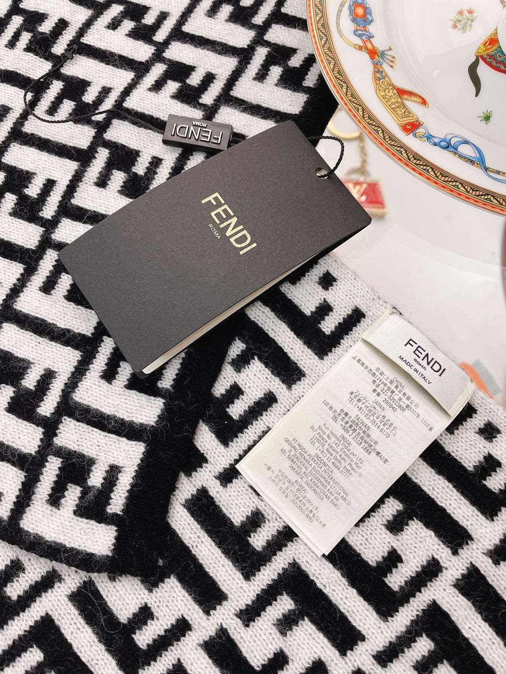 Luxury Fendi  Scarf 004