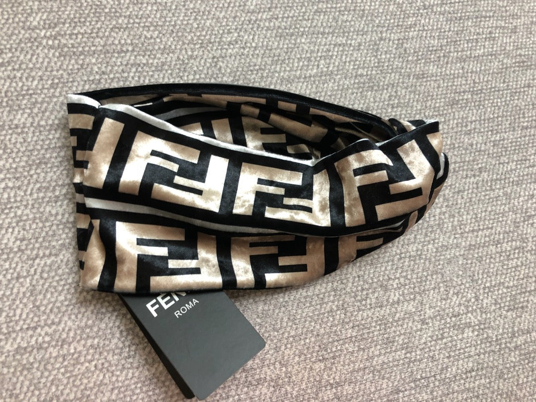 Luxury Hair Band Fendi 022