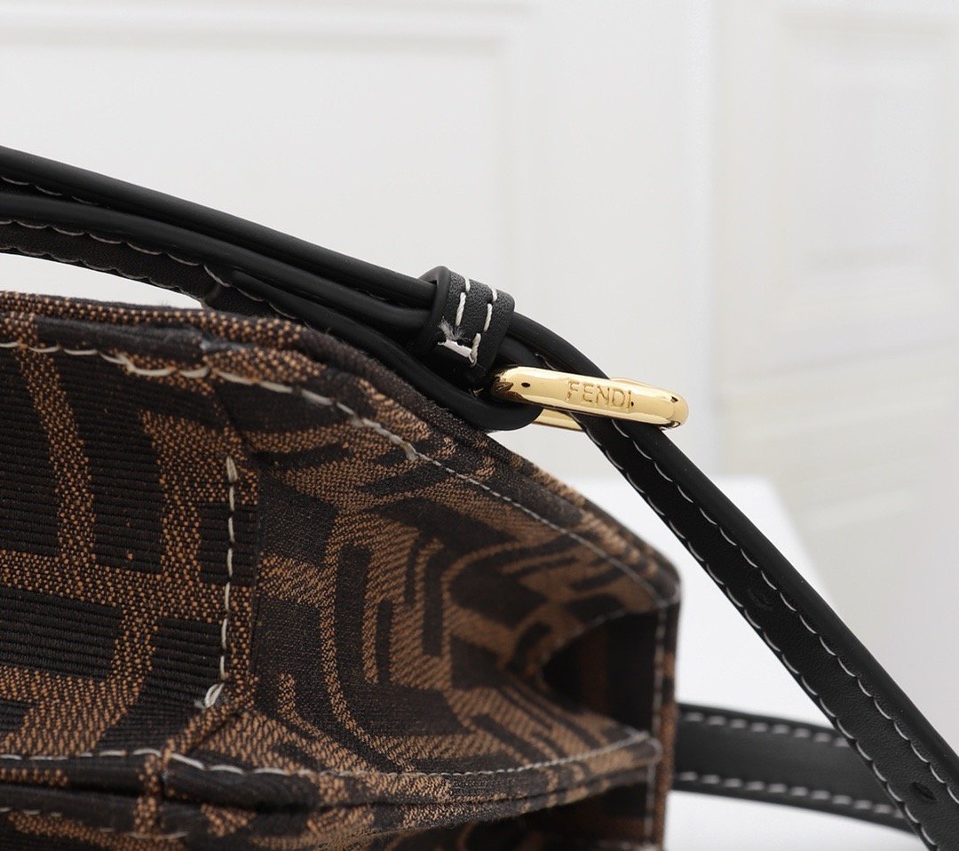 Designer Handbags Fendi 098