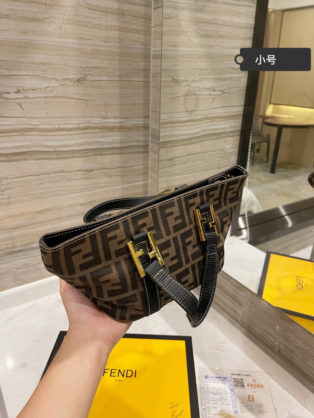 Luxury  Bags Fendi 220