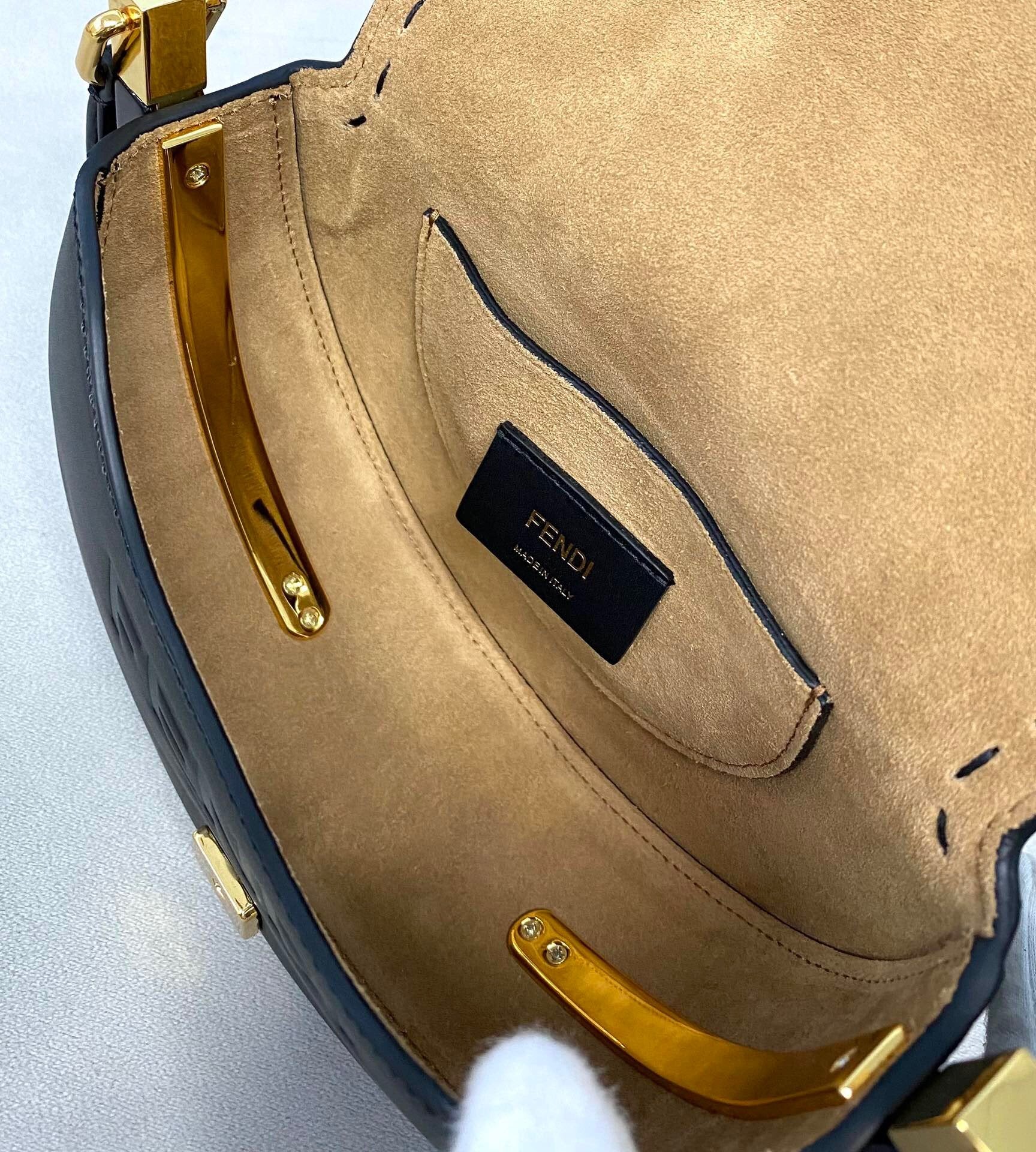 Designer Handbags Fendi 059