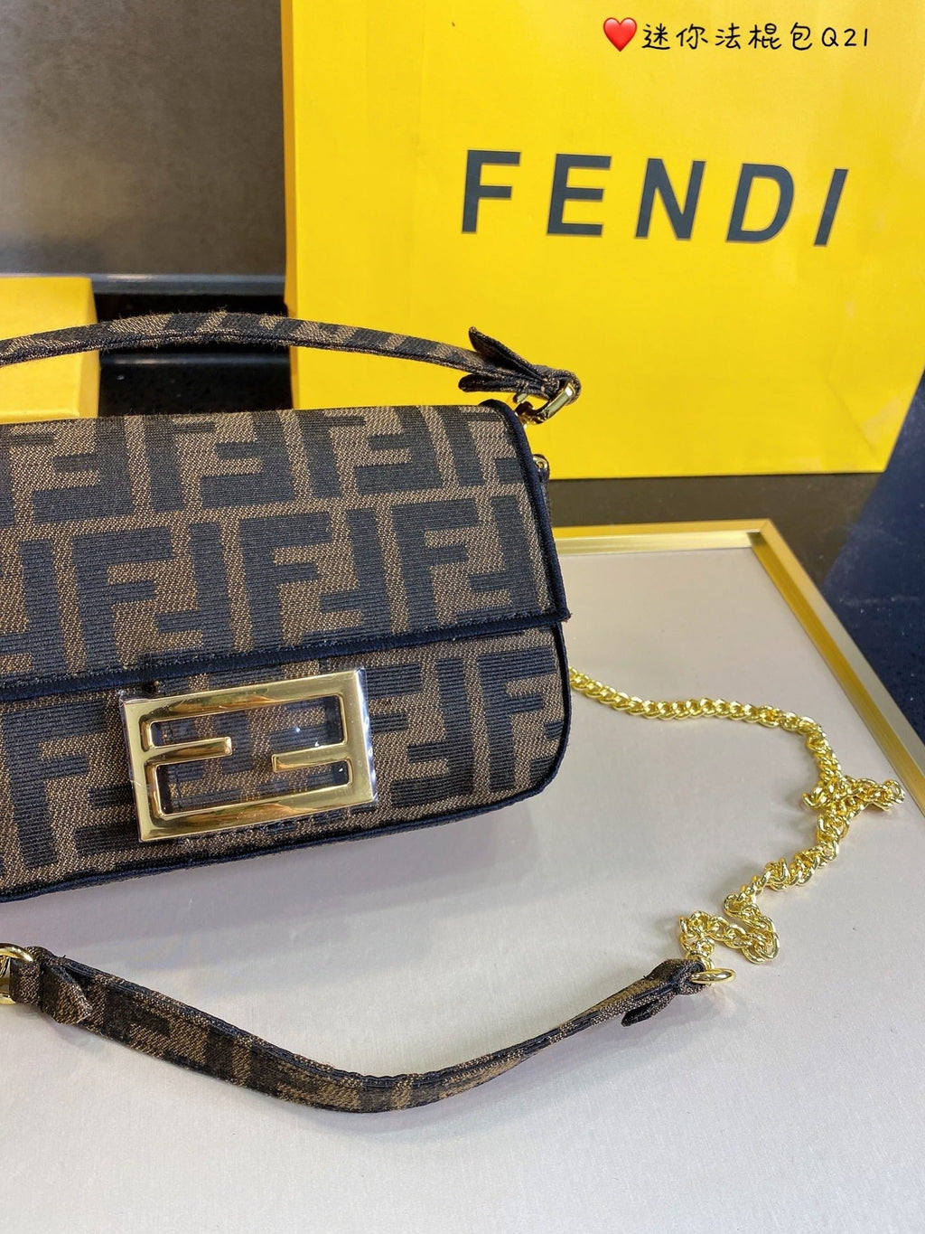 Luxury  Bags Fendi 135