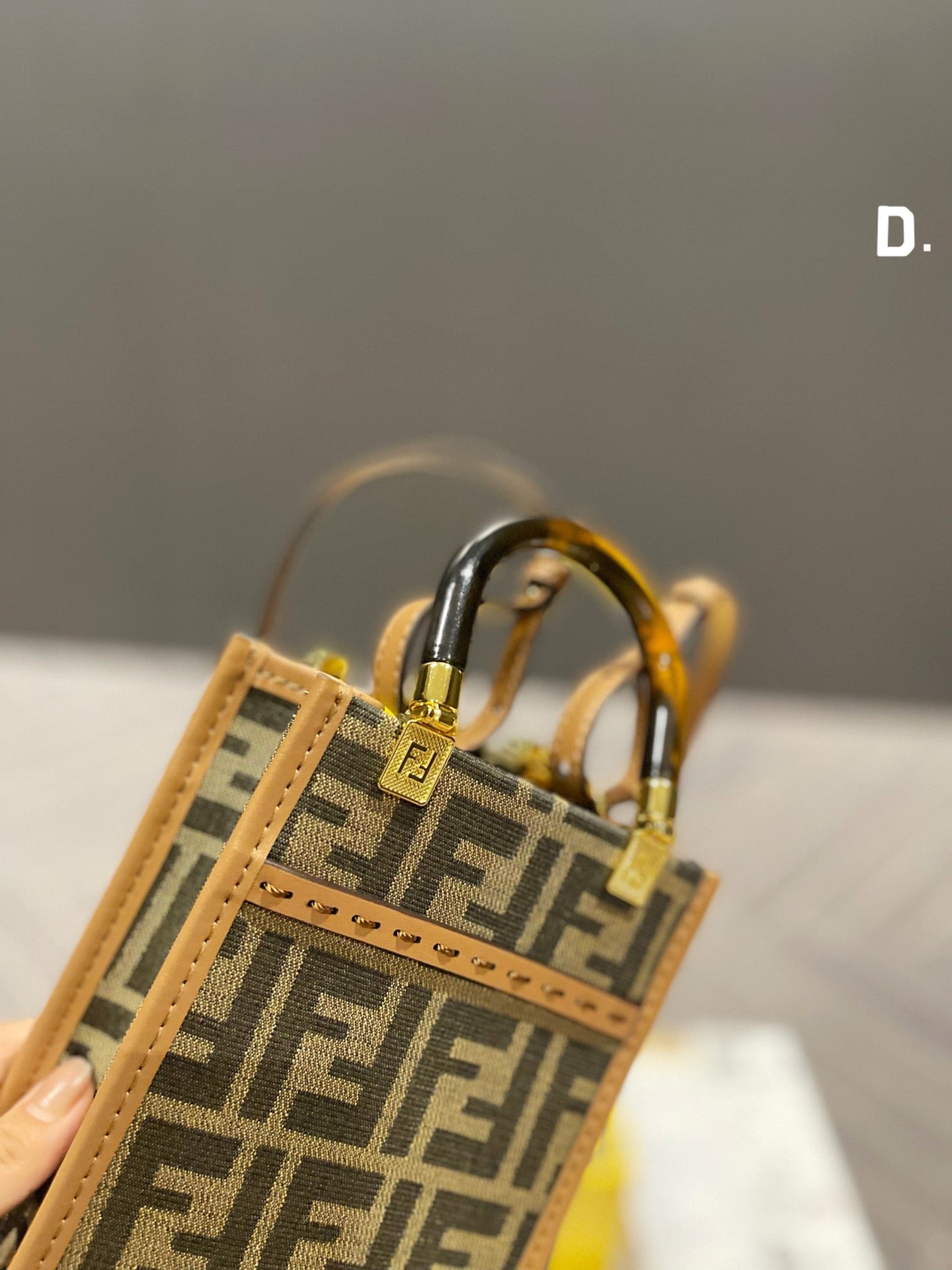 Luxury  Bags Fendi 272