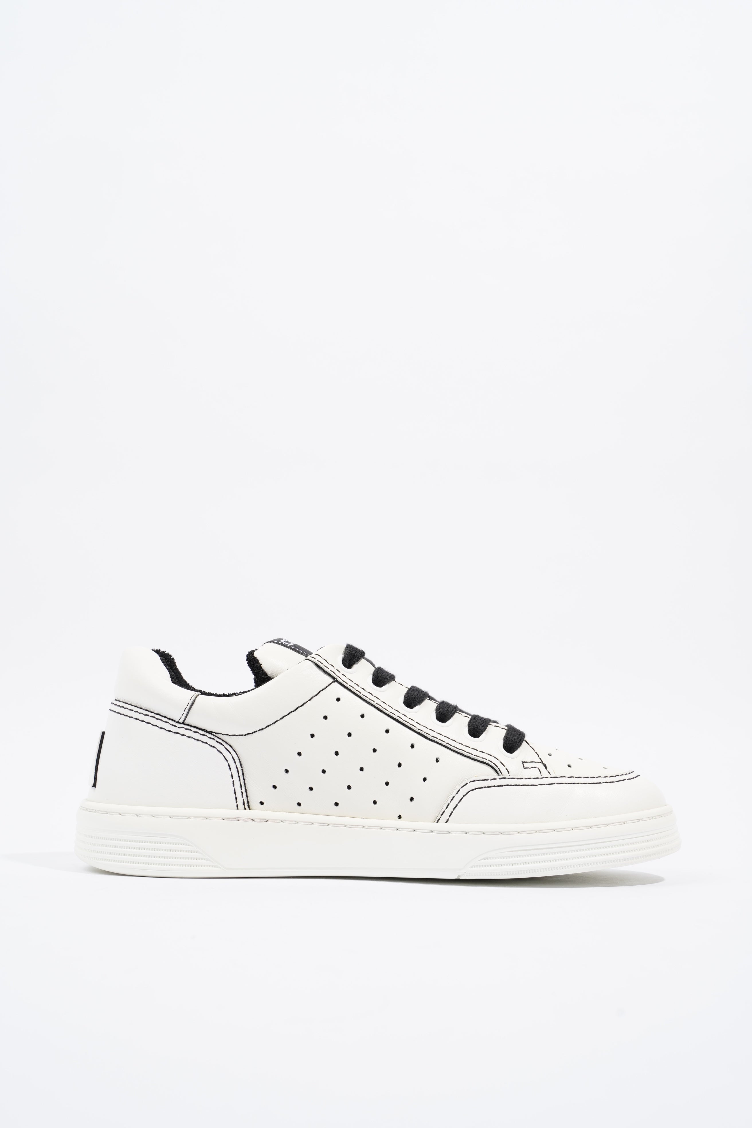 Chanel Chanel Logo White / Black Calfskin Leather EU 37 UK 4