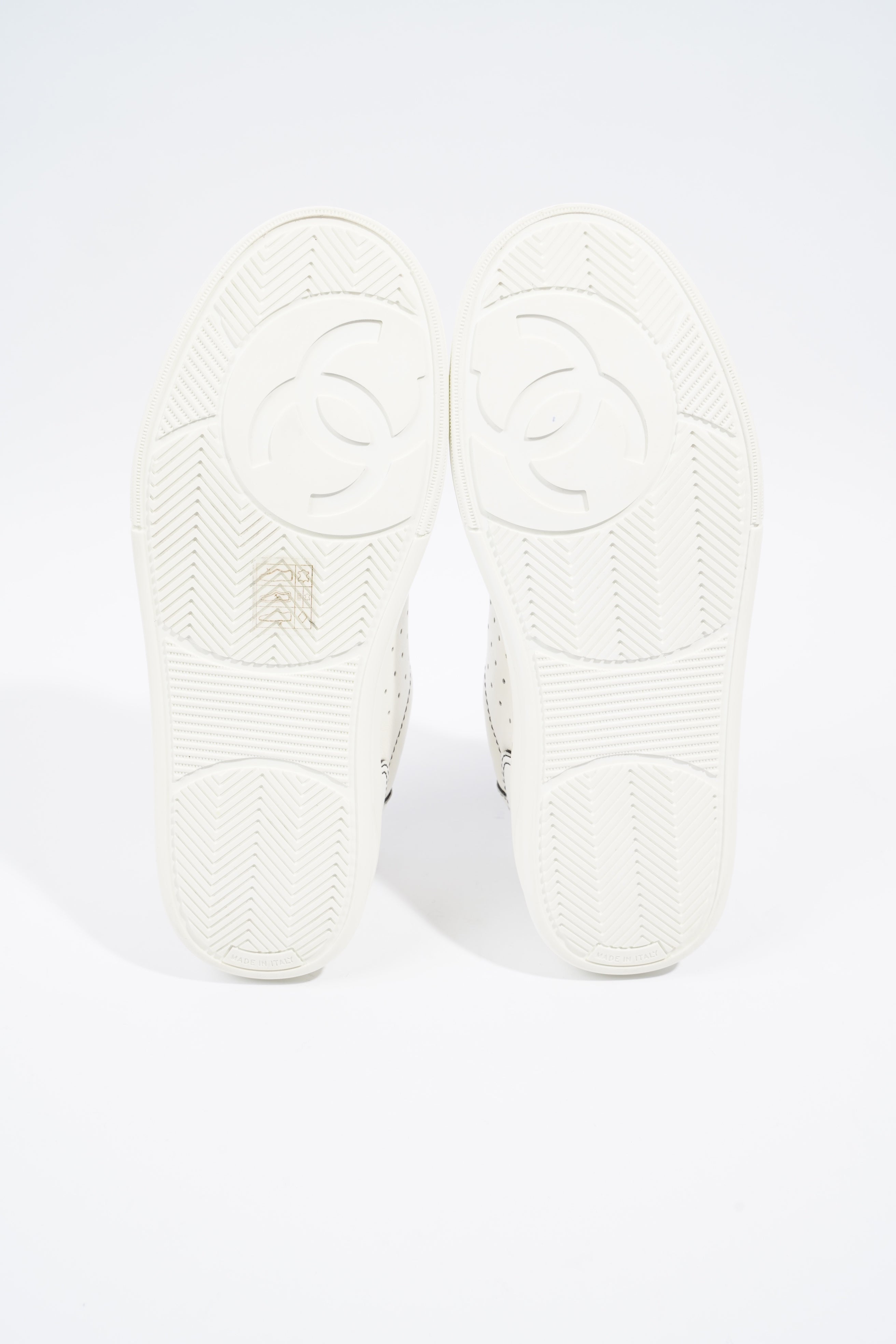 Chanel Chanel Logo White / Black Calfskin Leather EU 37 UK 4