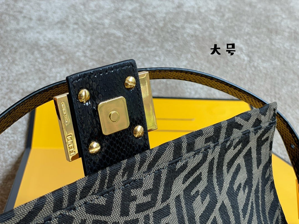 Luxury  Bags Fendi 228