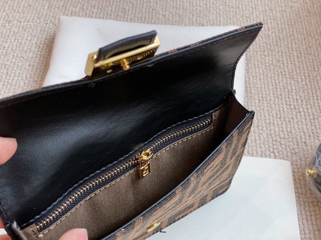 Luxury  Bags Fendi 130