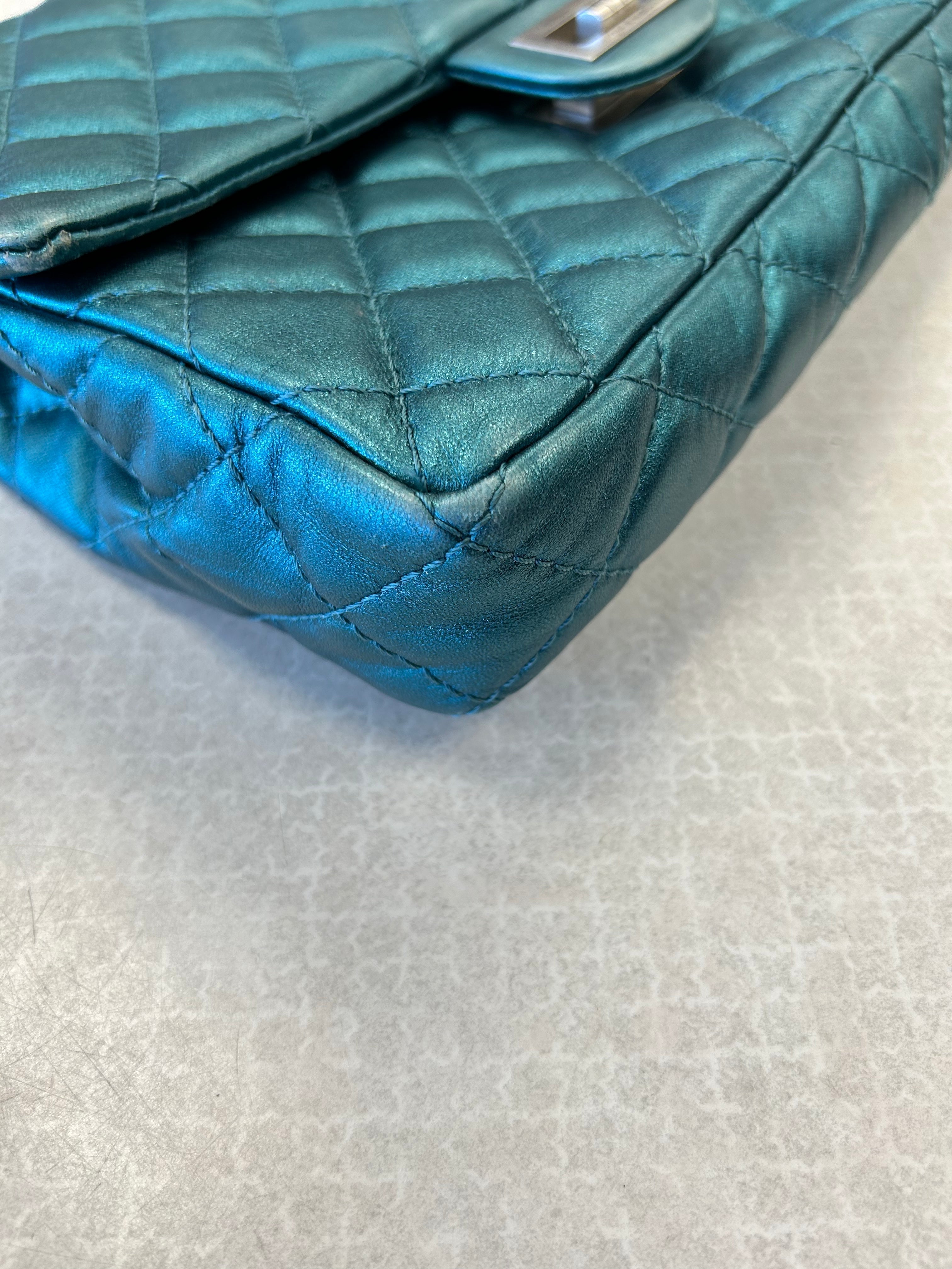 Handbag Designer By Chanel  Size: Medium