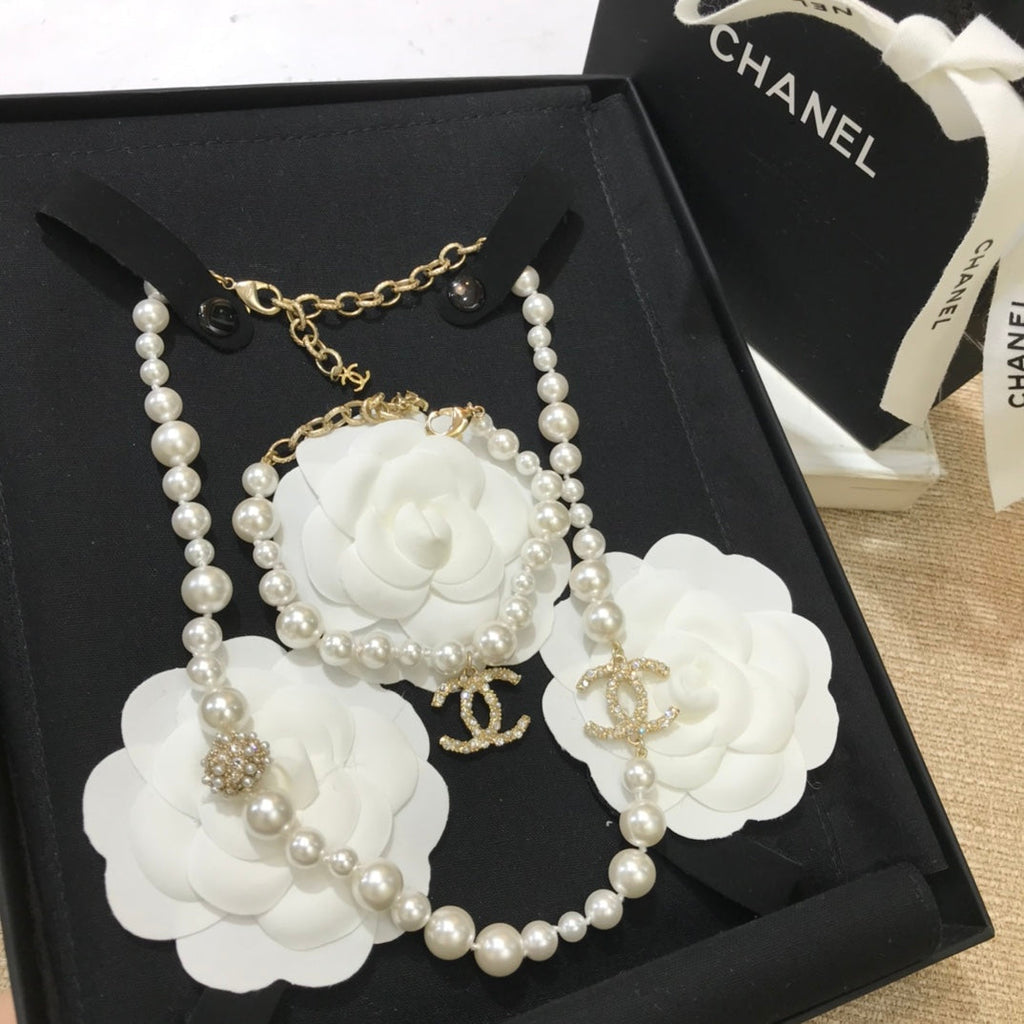 BG - Holiday Necklace chanel023