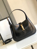 Gucci   Luxury Bags  1053