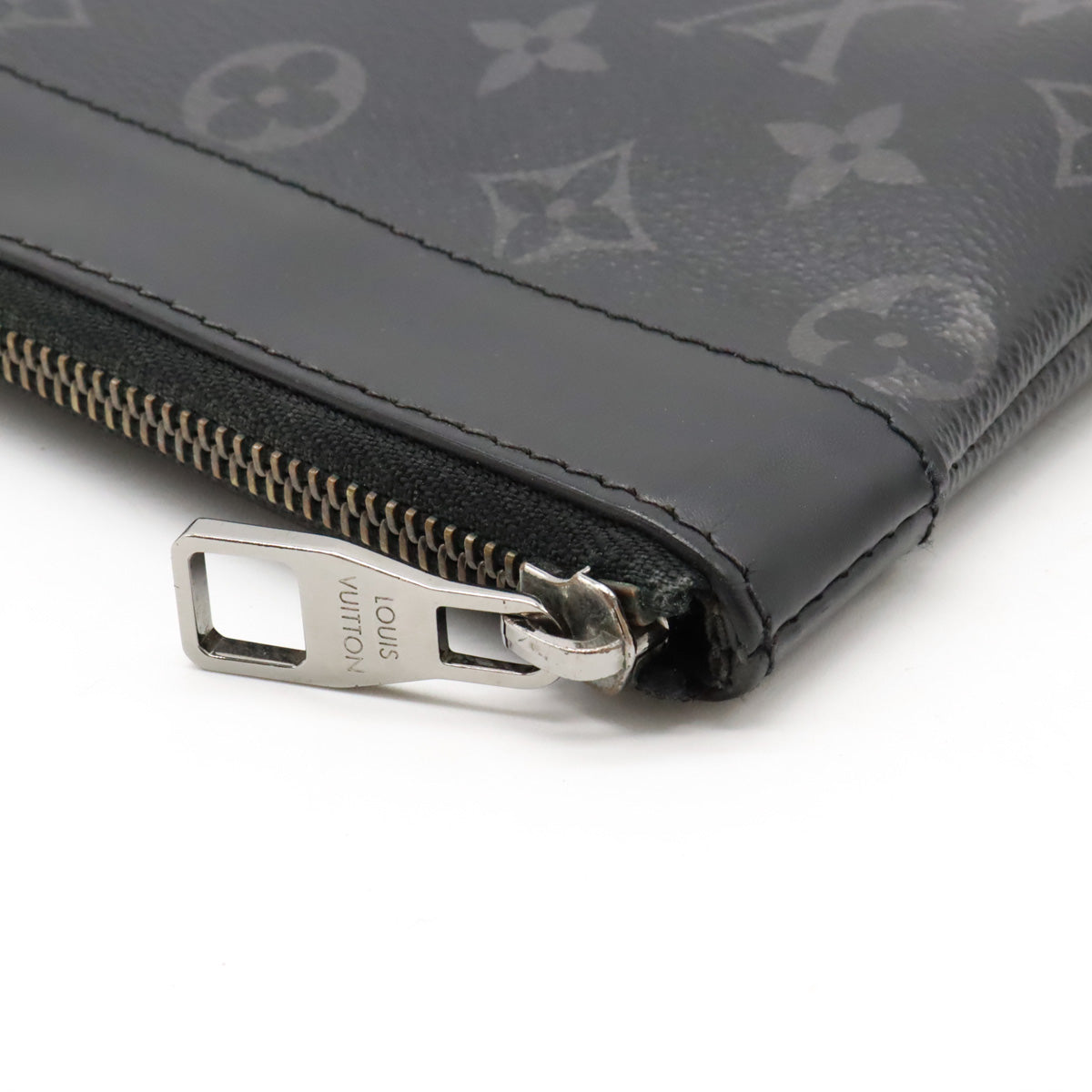Louis Vuitton Monograms Discovery Bag Louis Vuitton M62291