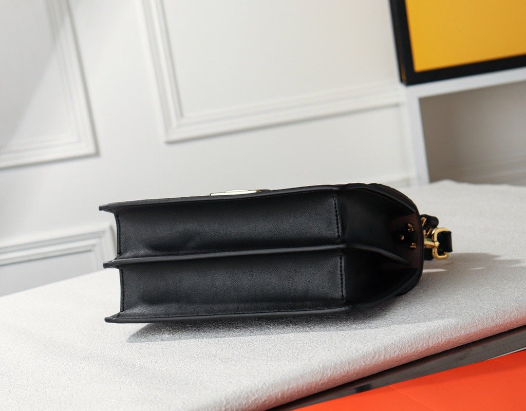 Luxury  Bags Fendi 072