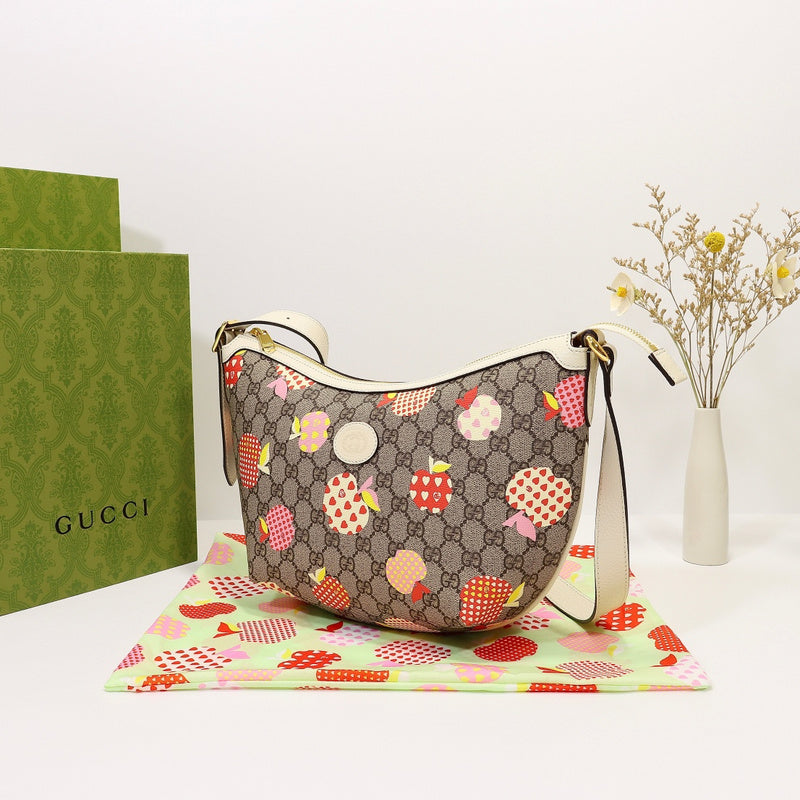 GGG - Bags District - 012