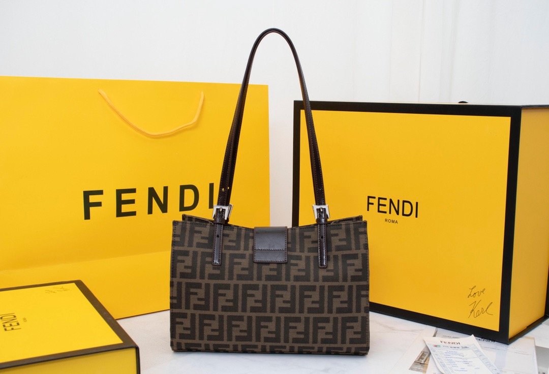 Luxury  Bags Fendi 022