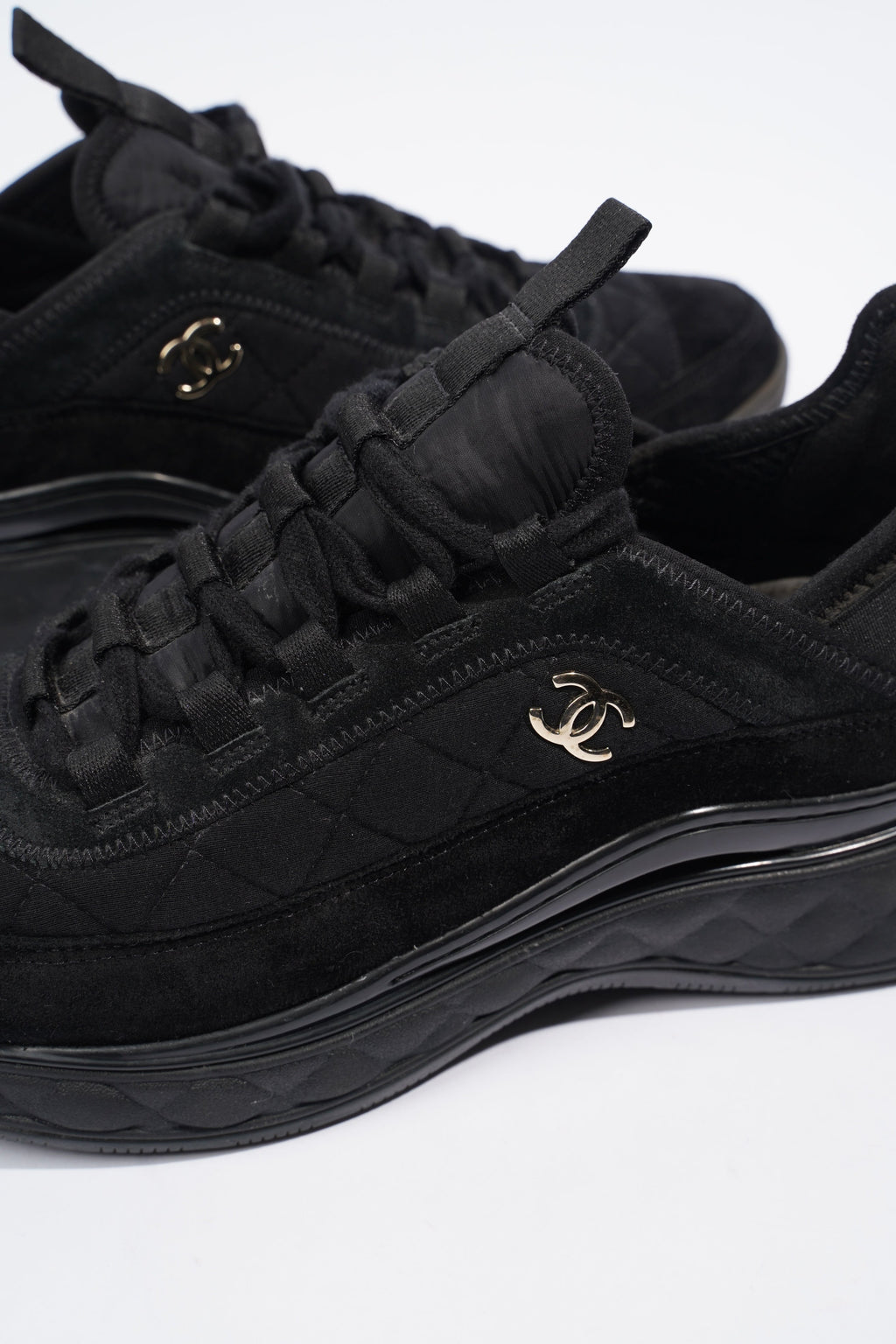 Chanel CC Logo Sneaker Black Canvas EU 39 UK 6