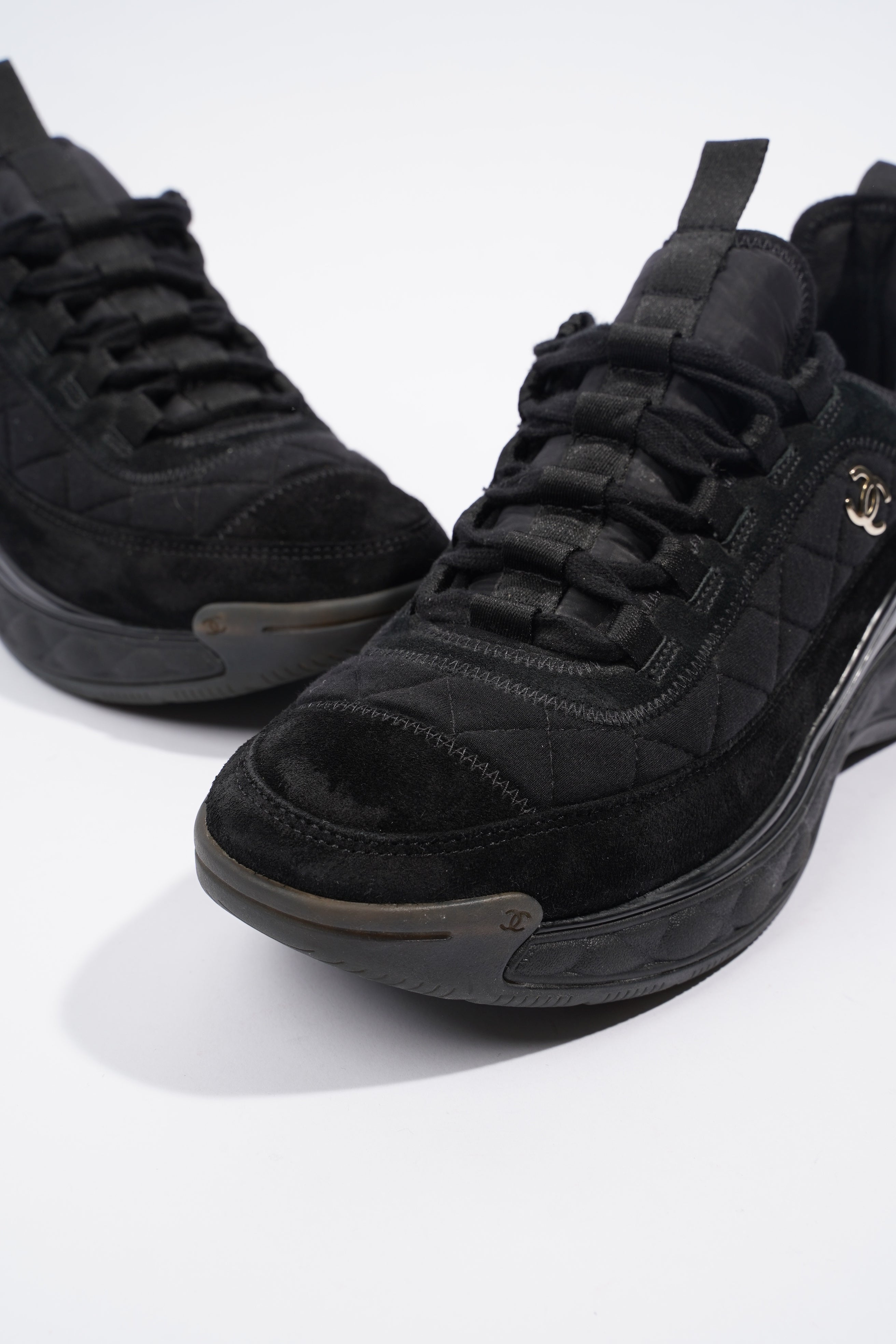 Chanel CC Logo Sneaker Black Canvas EU 39 UK 6