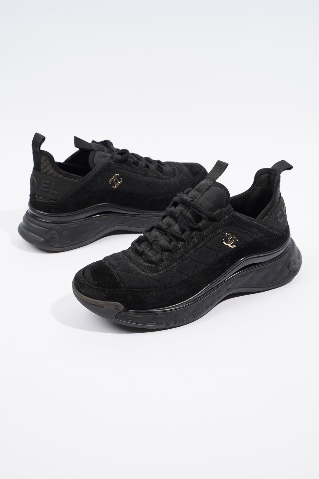 Chanel CC Logo Sneaker Black Canvas EU 39 UK 6