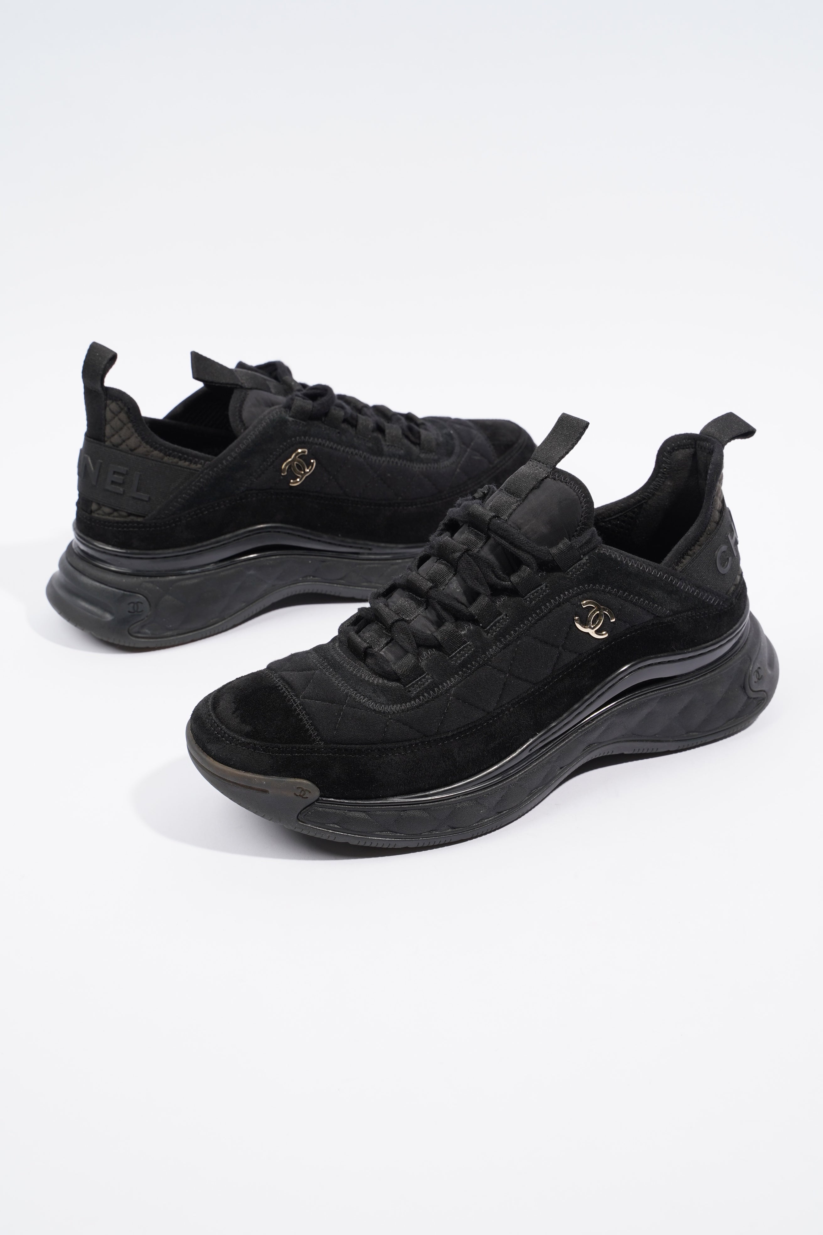 Chanel CC Logo Sneaker Black Canvas EU 39 UK 6