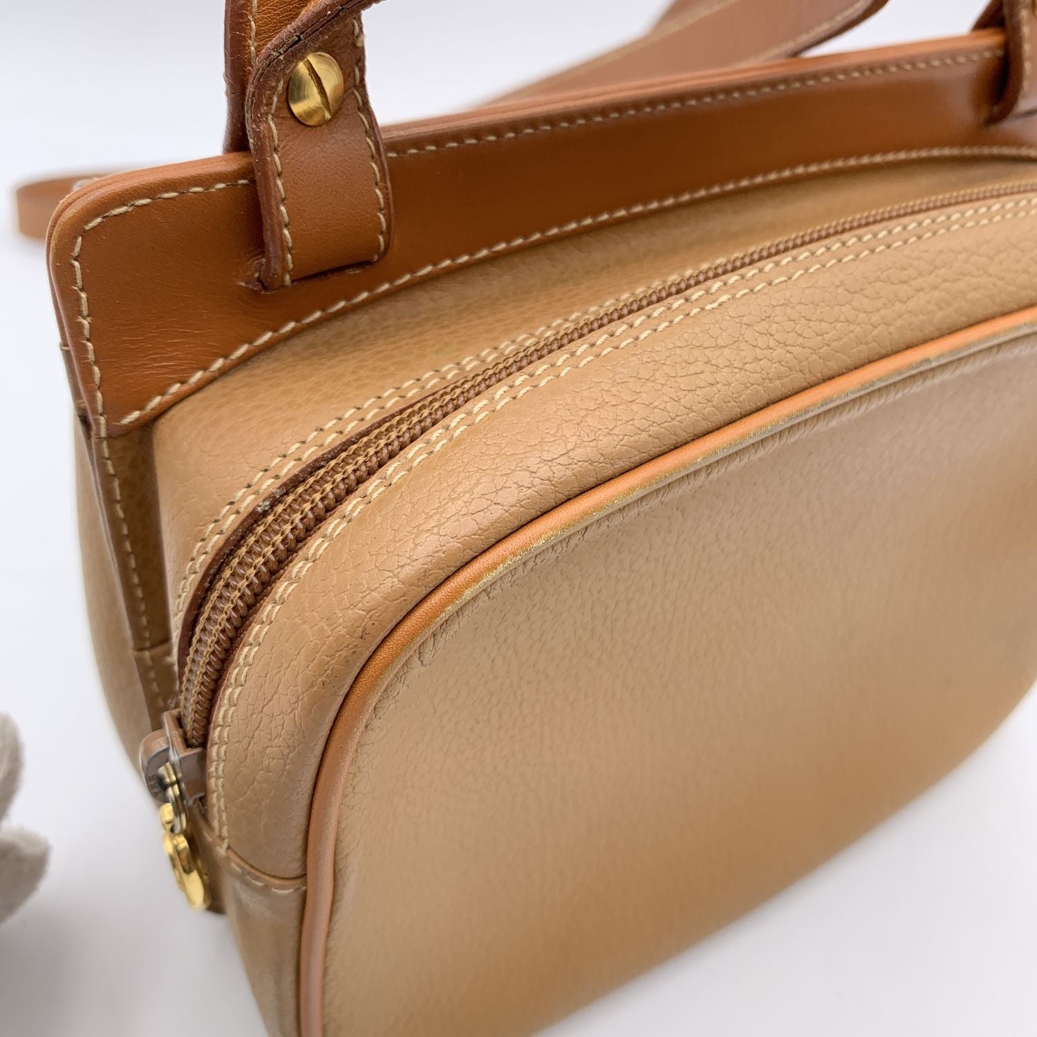 Gucci Vintage Beige Leather 2 Compartments Shoulder Bag