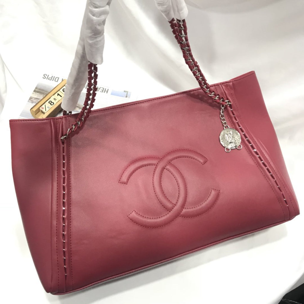 Designer Handbags Chanel 211