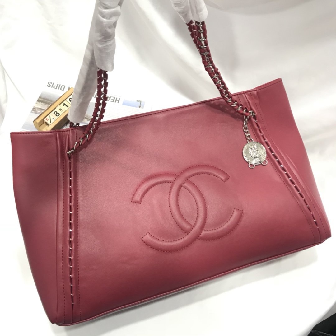 Designer Handbags Chanel 211
