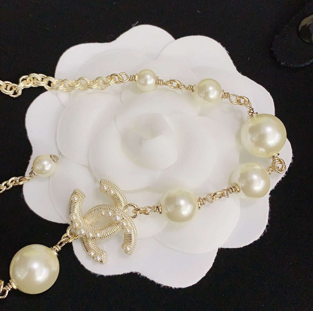 BG - Holiday Necklace chanel050