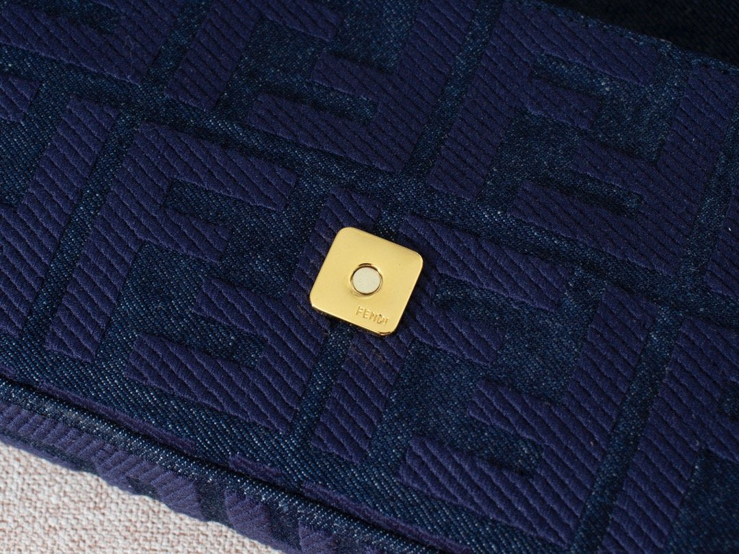 Luxury  Bags Fendi 081