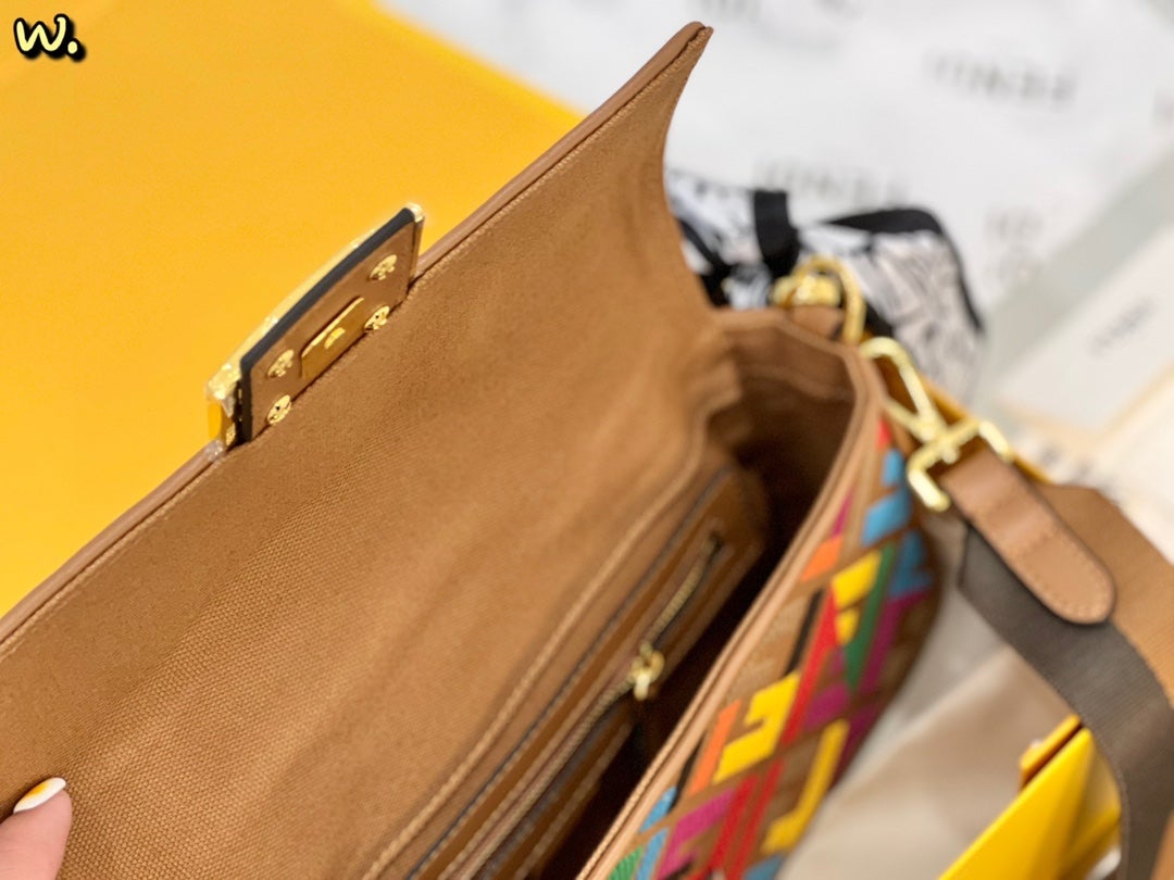 Luxury  Bags Fendi 239
