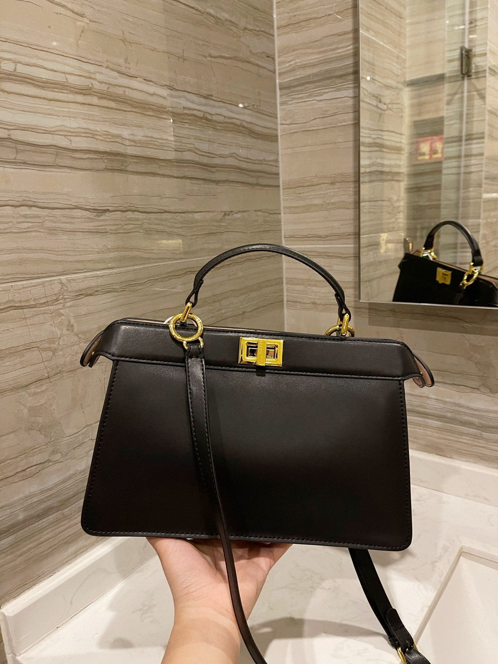 Luxury  Bags Fendi 111