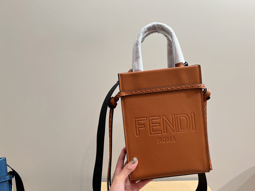 Luxury Bags Fendi 296
