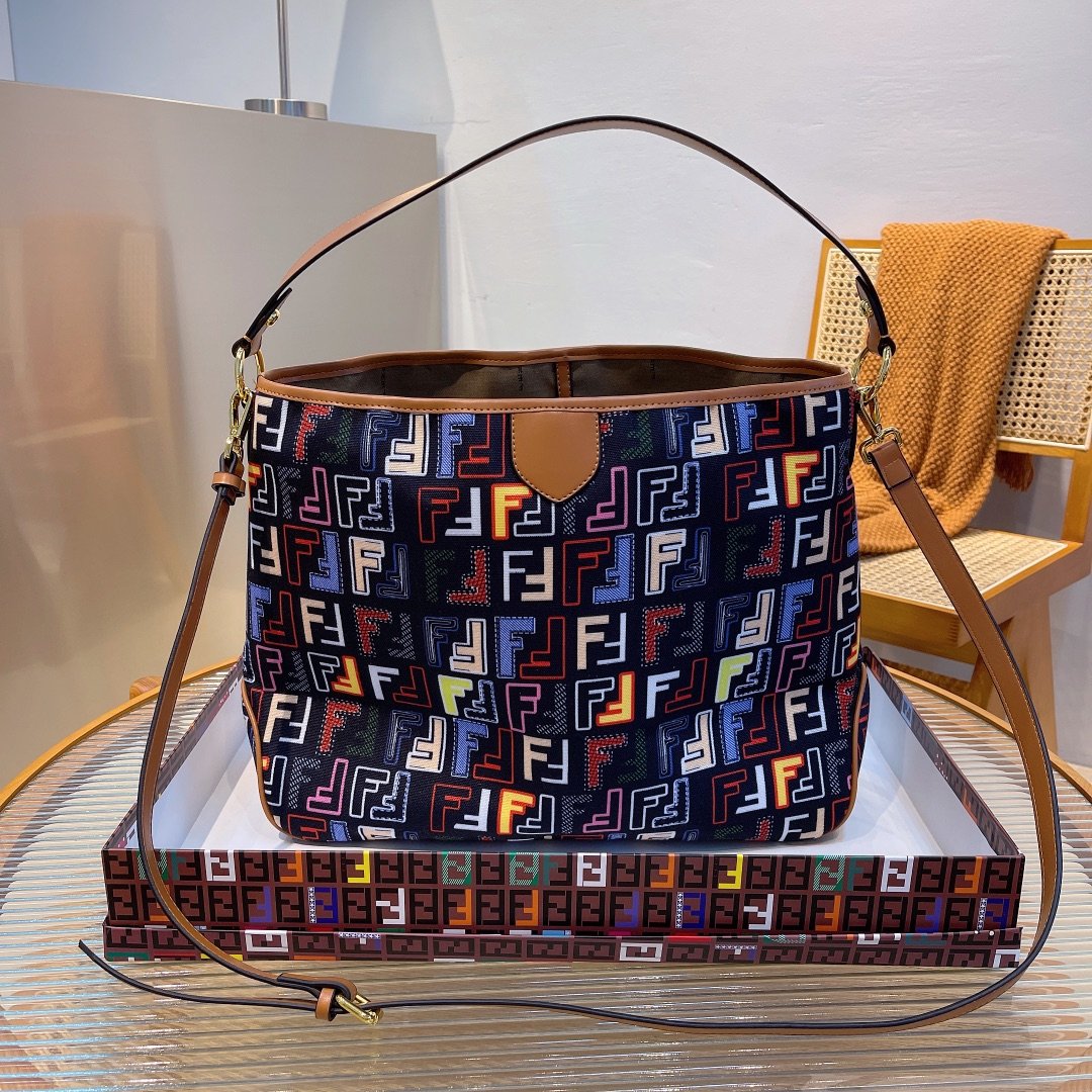 Luxury  Bags Fendi 194