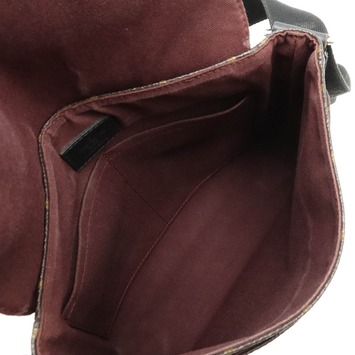 Louis Vuitton Monogram Maker District PM Sheldrake Messenger Bag M40935