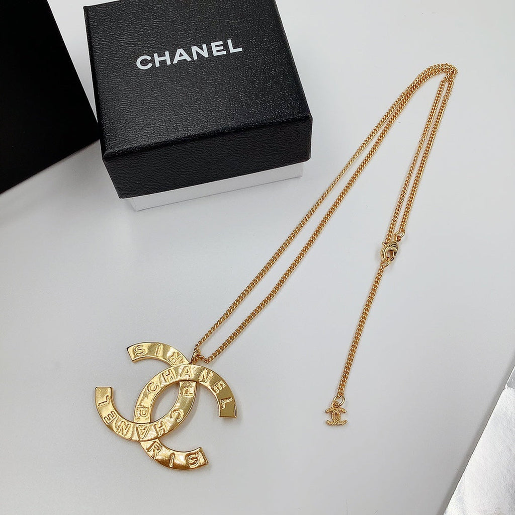 BG - Holiday Necklace chanel043