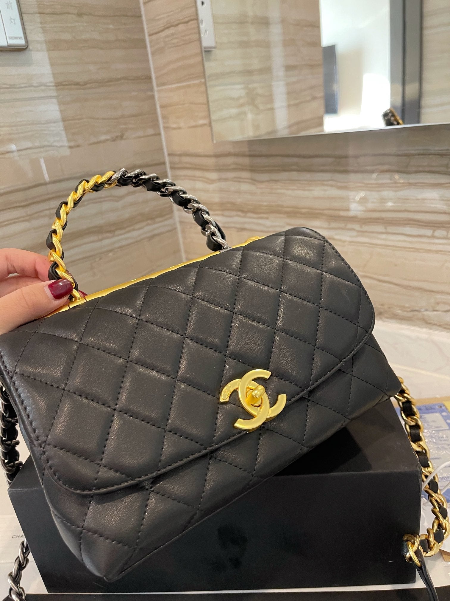 Designer Handbags Chanel 056