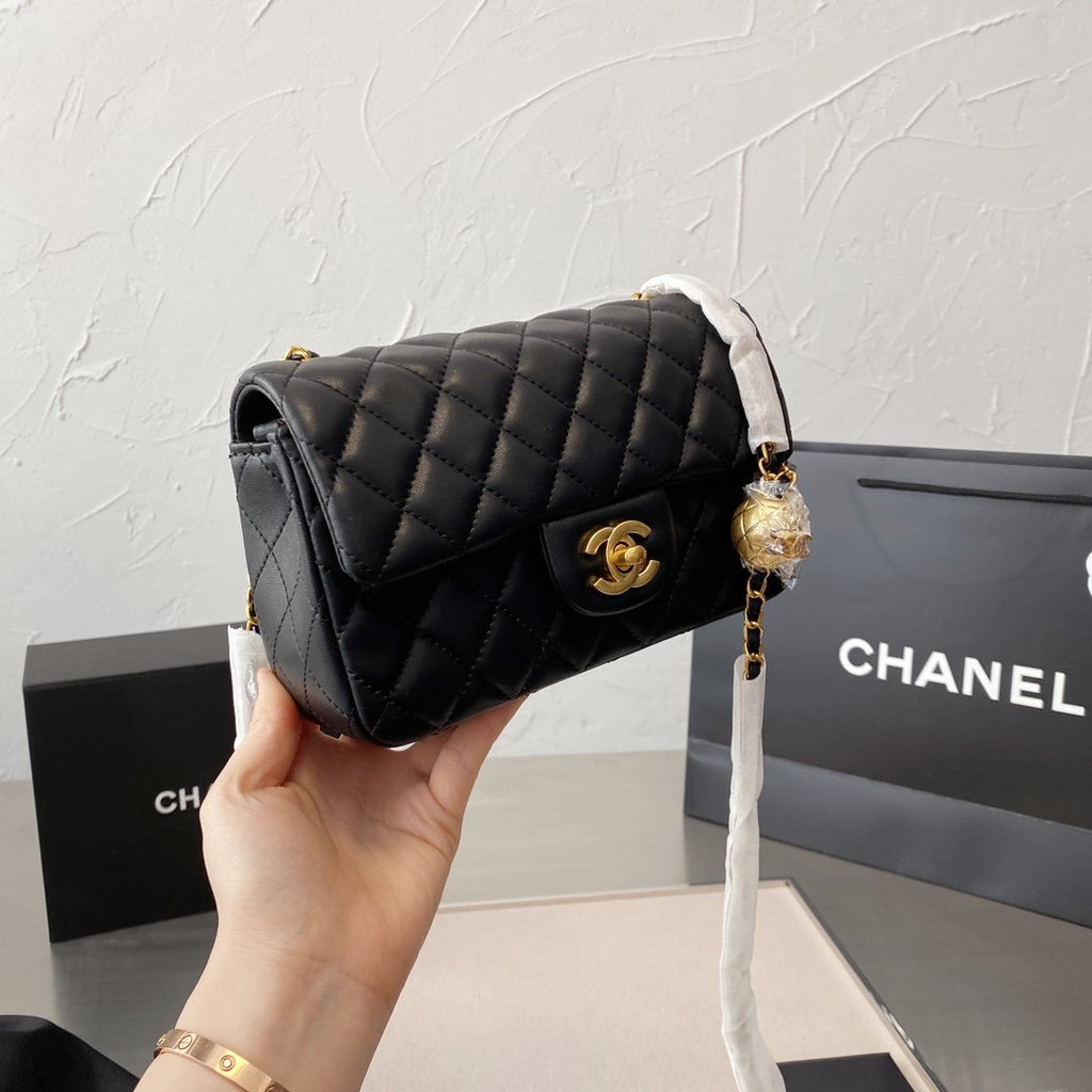 Designer Handbags Chanel 047