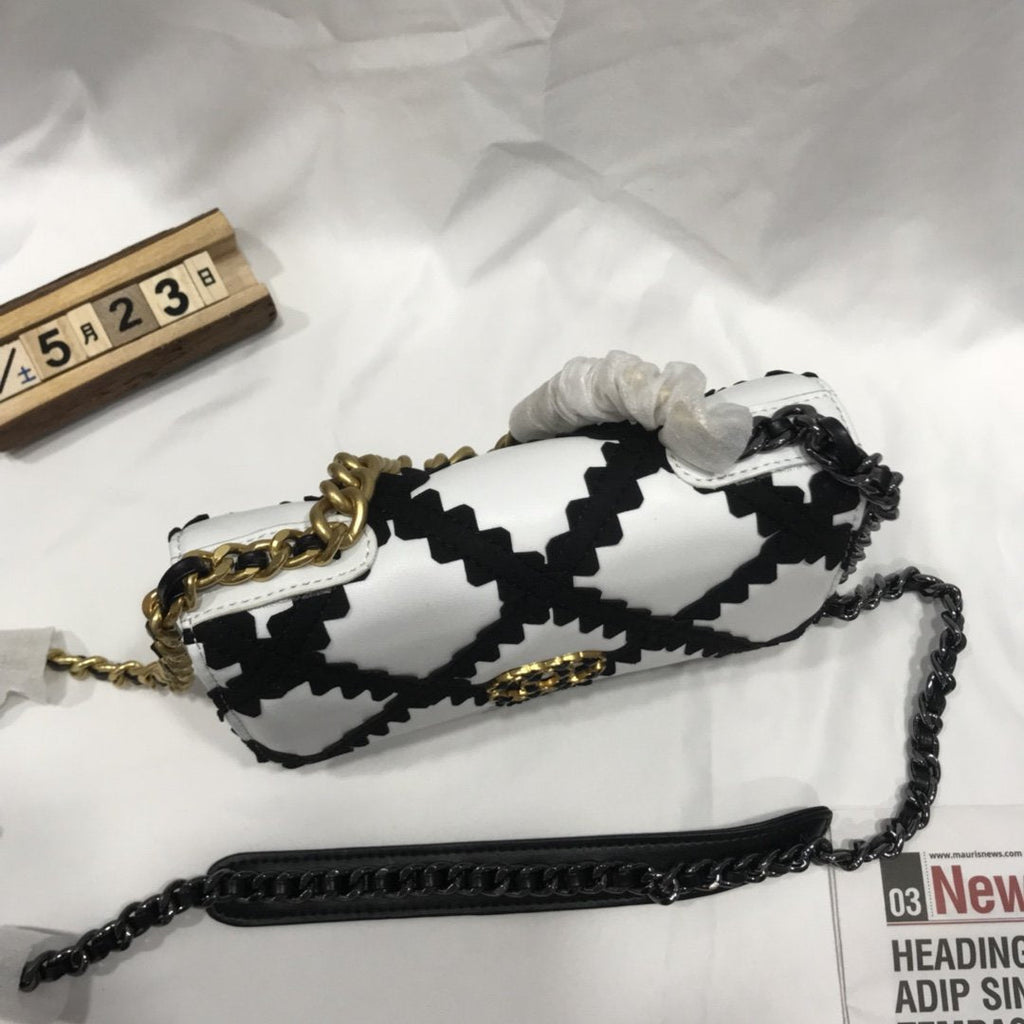 Designer Handbags Chanel 230