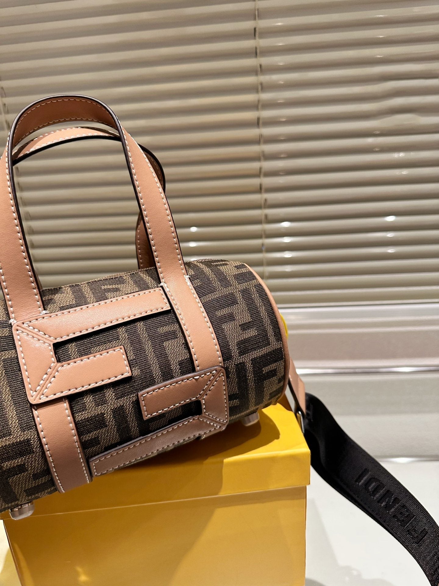 Luxury Bags Fendi 295