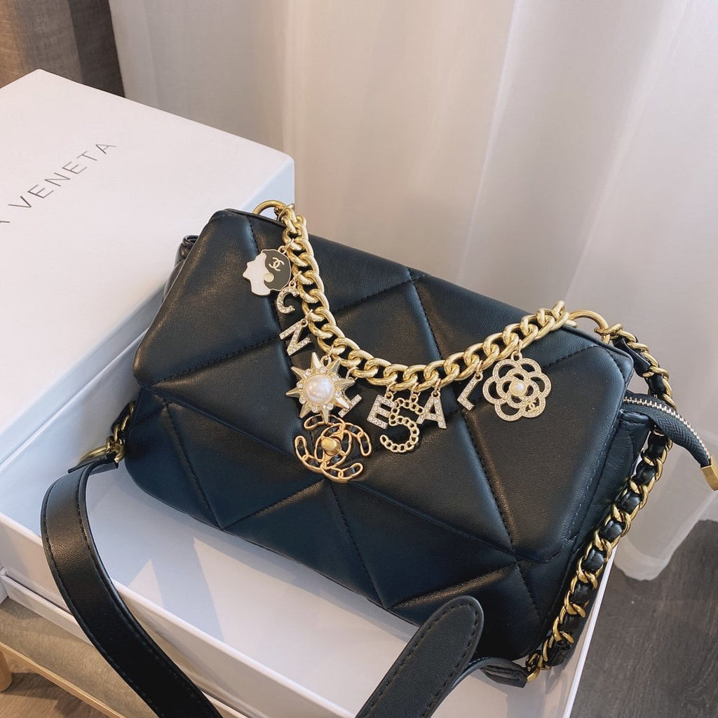 Designer Handbags Chanel 064