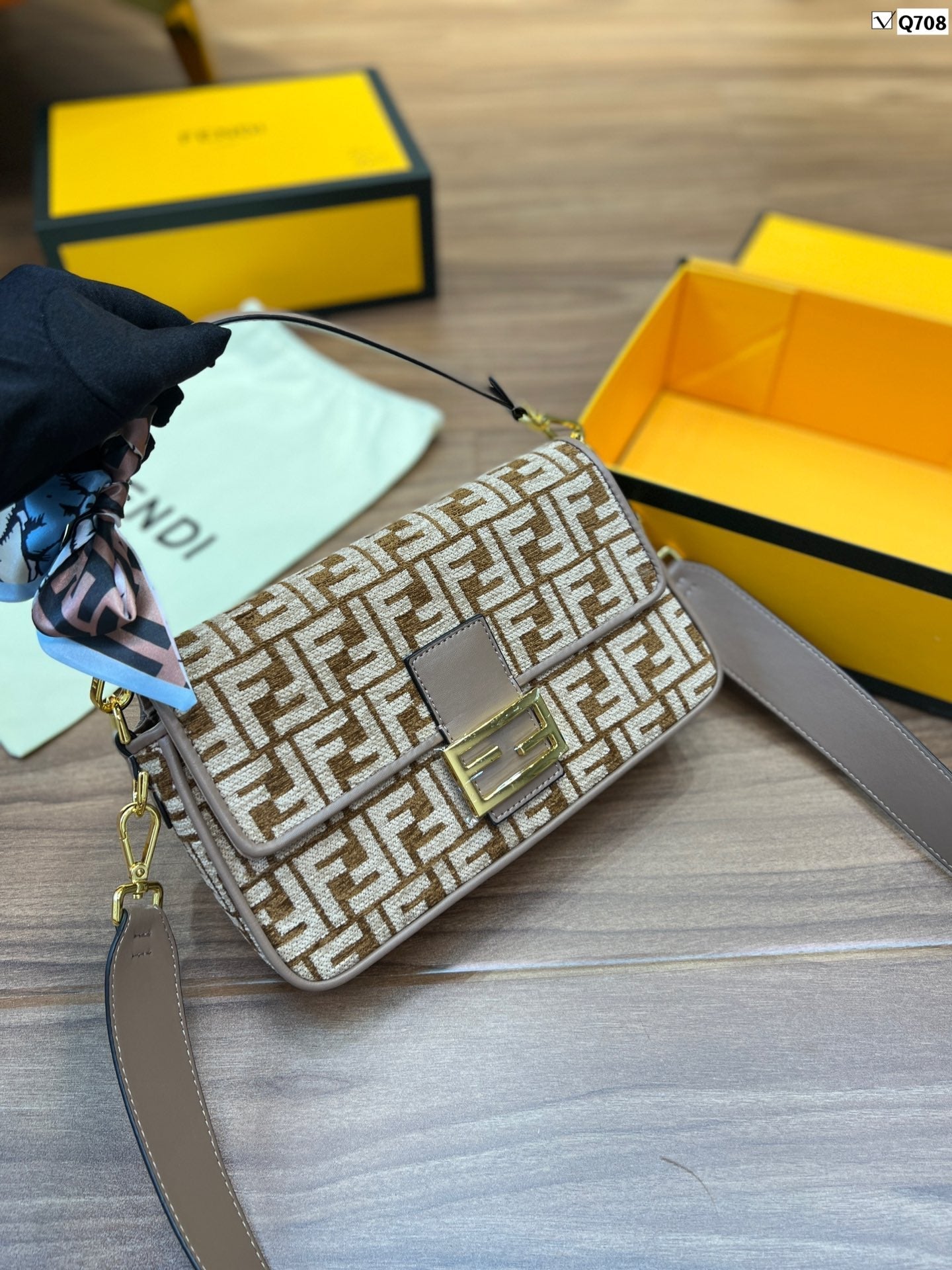 Luxury  Bags Fendi 267