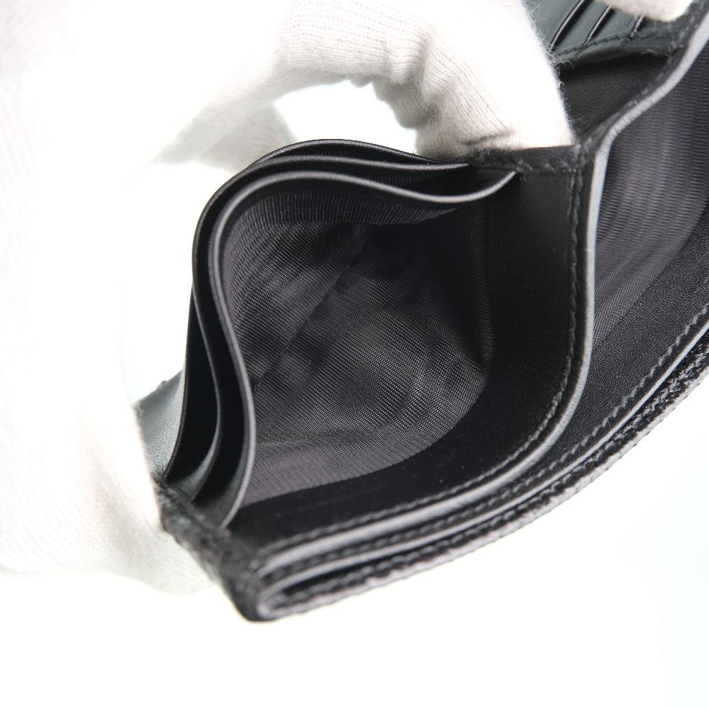 Gucci Black Leather -- wallet accessories
