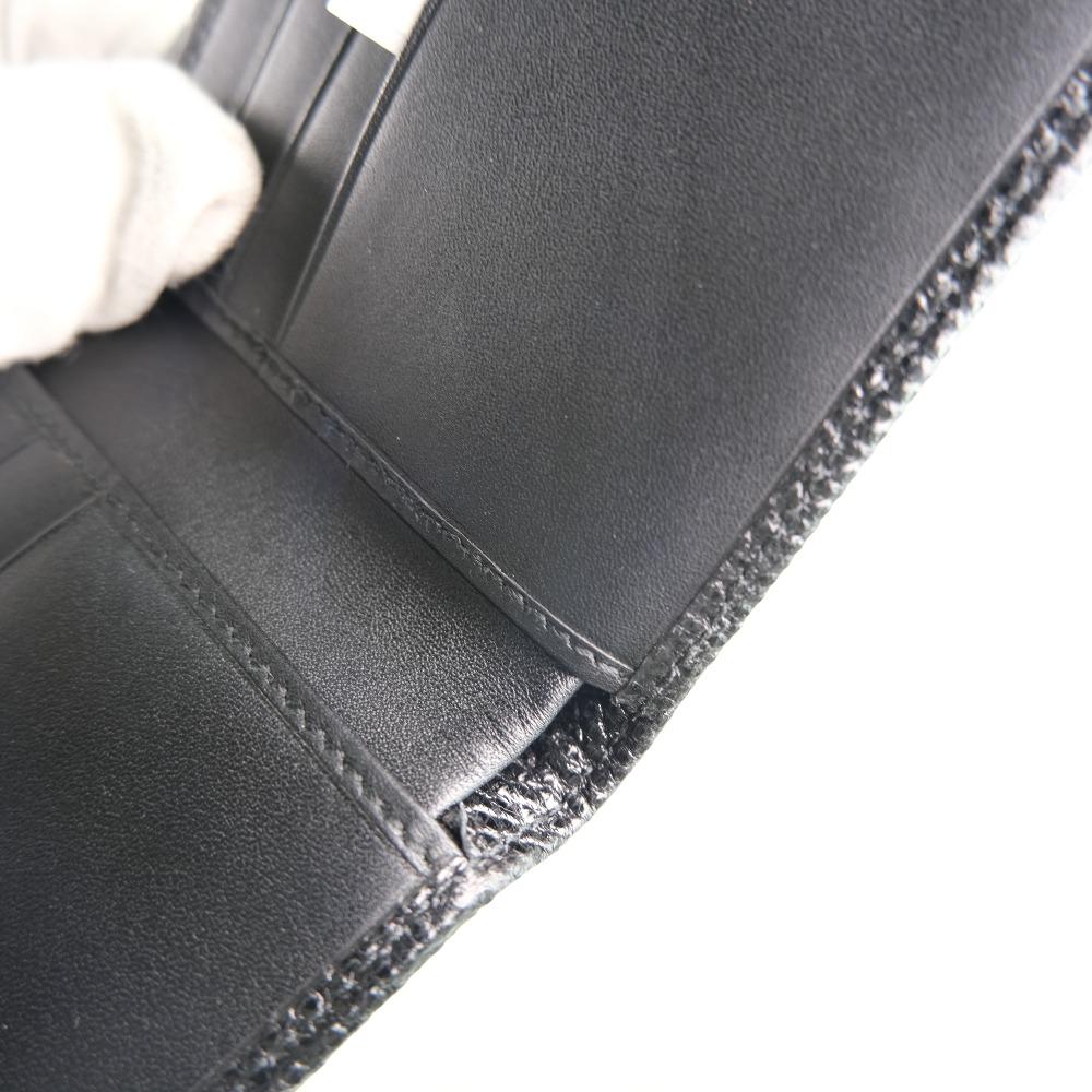 Gucci Black Leather -- wallet accessories