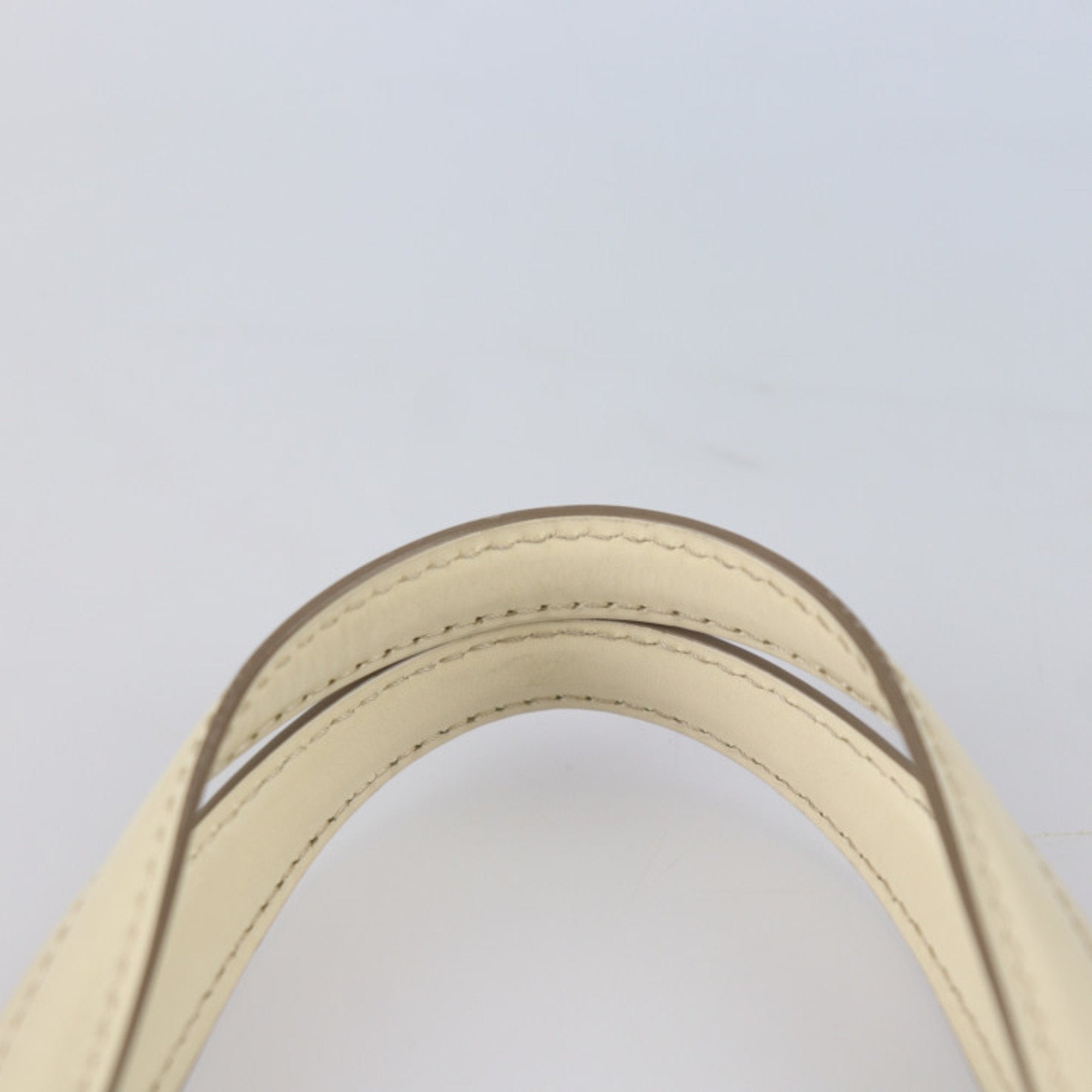 Louis Vuitton White Leather Brea handbag bag