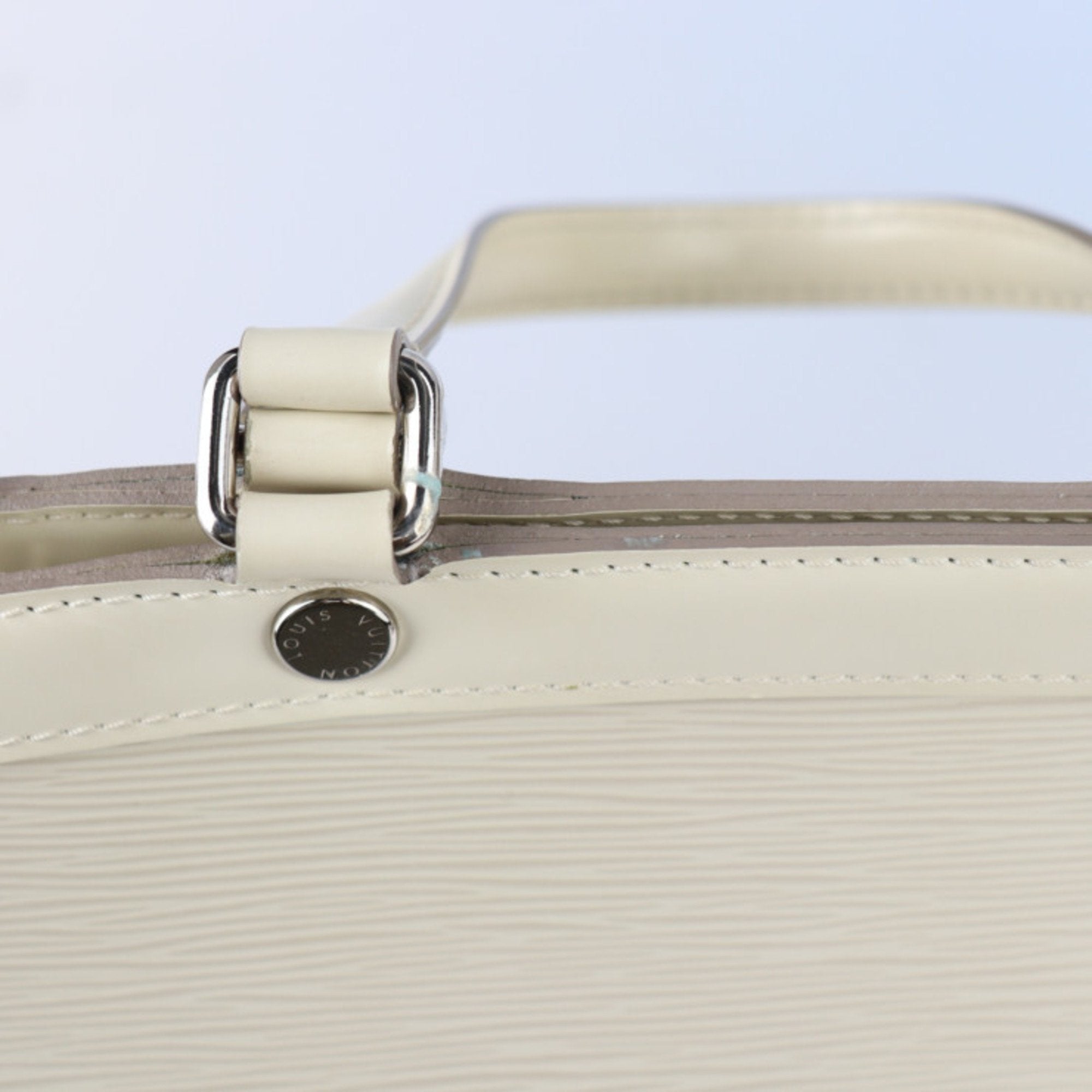Louis Vuitton White Leather Brea handbag bag