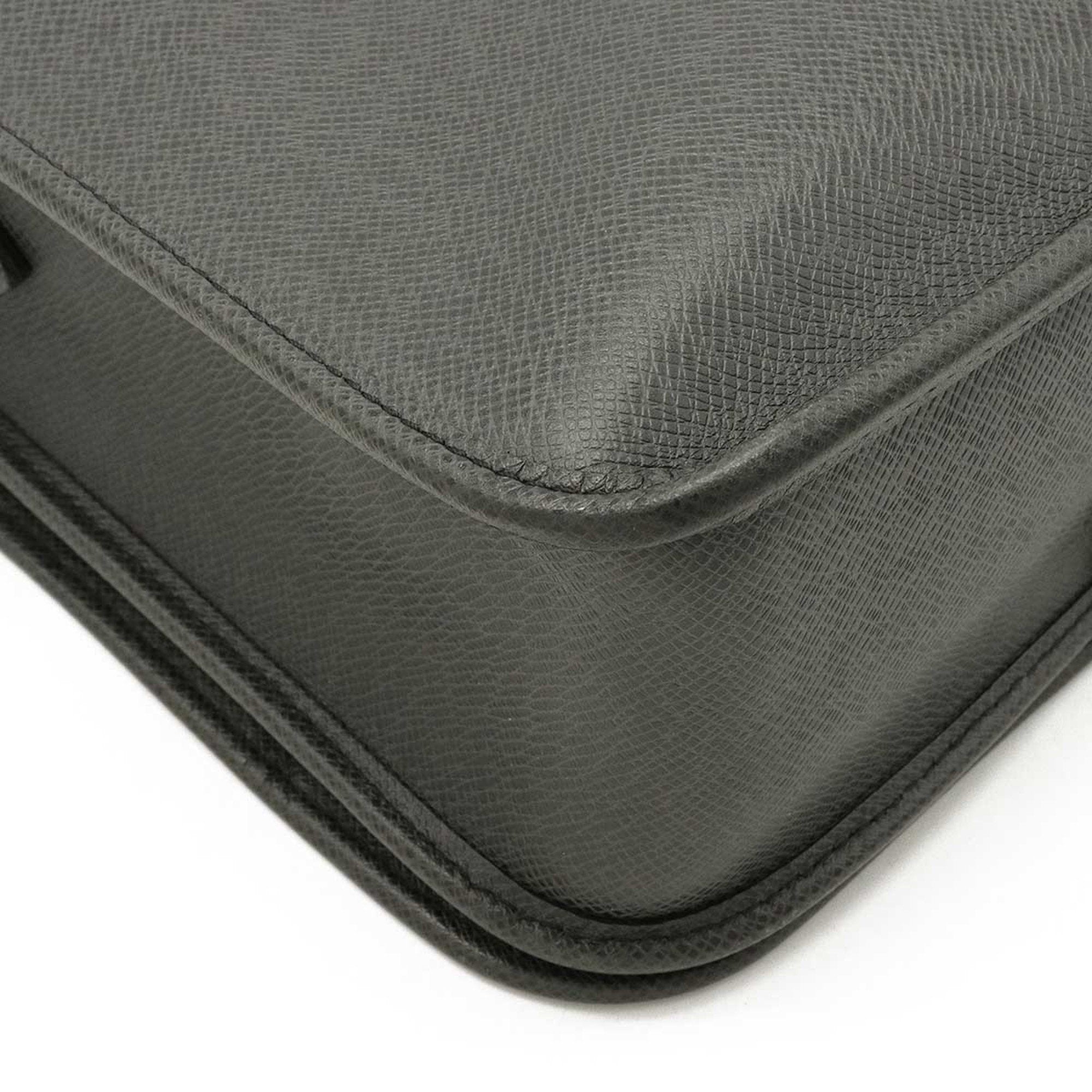 Louis Vuitton Black Leather Messenger shoulder bag