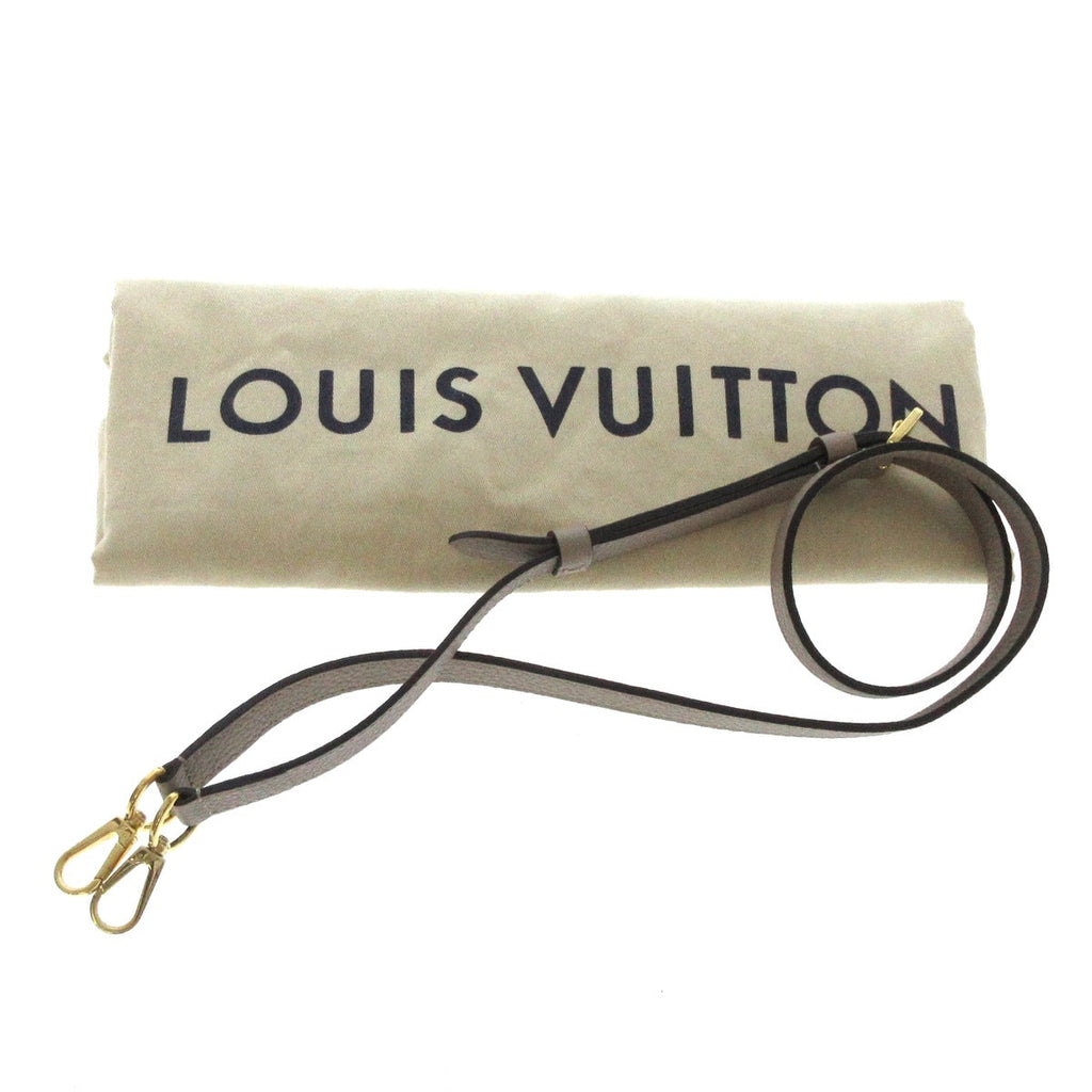 Louis Vuitton Beige Leather Capucines handbag bag