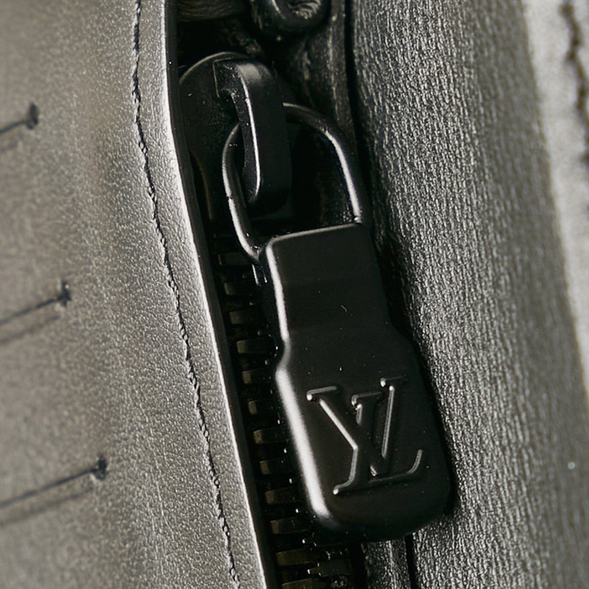 Louis Vuitton Black Leather Brazza wallet accessories