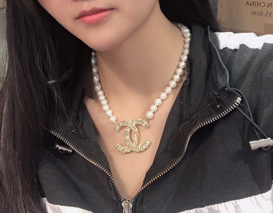 BG - Holiday Necklace chanel025